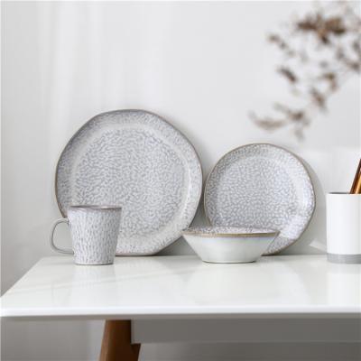 China Viable Wholesale Custom Logo Design Restaurant Hotel Shiny Glazed Breakfast Set Unique Ceramic Porcelain Dinnerware Set for sale