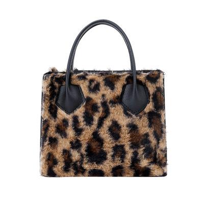 China New Design Elegant Luxury Vintage Women's Soft Fur Leopard Fur Woman Bag Winter Handbag for sale