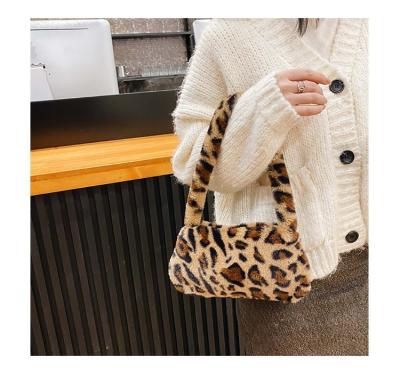 China 2021 Autumn And Winter Leopard Print Small Bags Women Elegant Ladies Shoulder Fur Handbag for sale