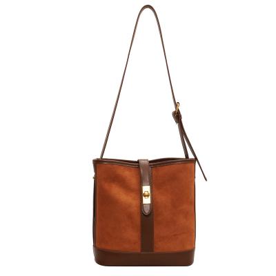 China Lady Autumn Winter Style Dark Tan Suede Bucket Bag Cross - Body Handbags With Matching Leather Strap Clutch for sale