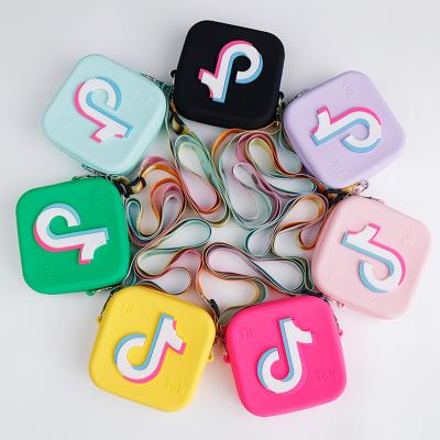 China Cute eco-friendly stylish silicone cross - body kid smakk jelly bag tiktok coin purse wallet for sale