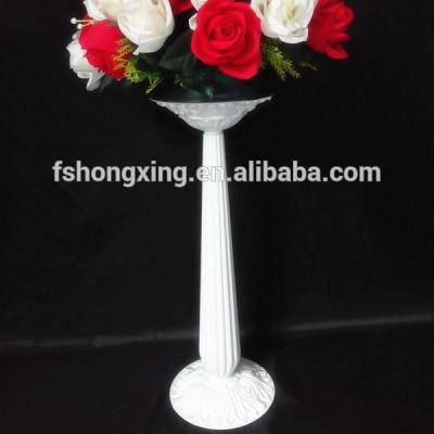 China Weddings Hot Sale Wrought Iron White Vase For Wedding Decoration for sale