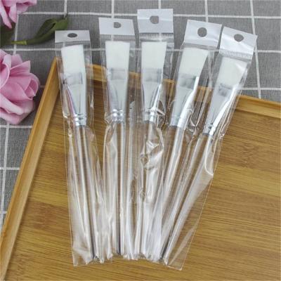 China Angular Blush DIY Makeup Transparent Acrylic Handle Facial Makeup Brush Beauty Tool Customized Logo Makeup Brush for sale