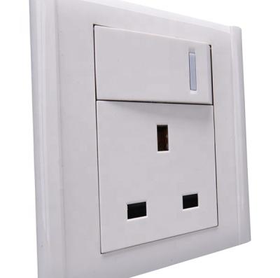 China Qming commercial qming flame retardant UK standard V0 power socket plug (hardware product) for sale