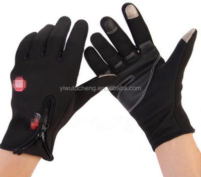 China Polyester Winter Outdoor Windproof Riding Gloves Touch Screen Gloves Zipper Recycling Ski Gloves Warmer for sale