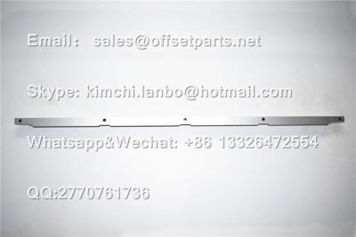 China Roland Gripper Bar 1060x47mm van de de Persdruk van de Staal Half-Size Compensatie de Machinevervangstukken Te koop