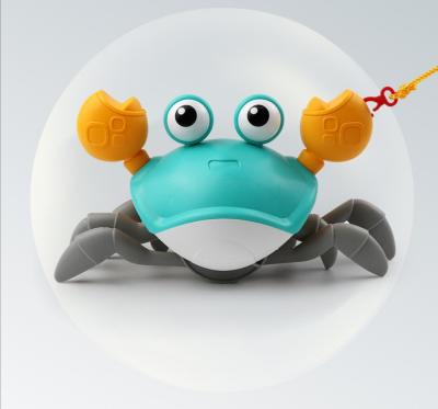 China New Hot Selling Tik Tok Plastic Bath Toys Infant Water Toy Beach Toys Classic Big Cogs Baby Crab for sale