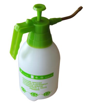 China Long Spout Garden 2 Liter Water Bottle Sprayer Pressurized for sale