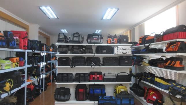 Verified China supplier - Zhangjiagang Free Trade Zone Srock Tool & Bag Co., Ltd.