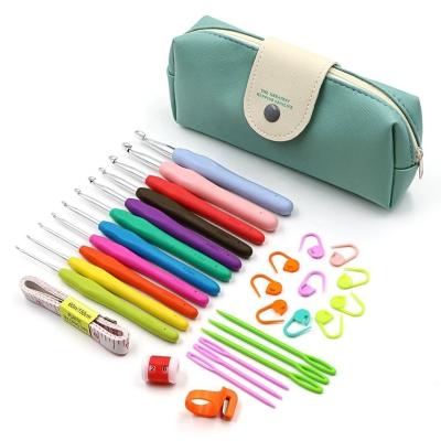 China Hand Using 2022 Hot Sale DIY Accessories Aluminum Crochet Hook Kit With Yarn Knitting Needles Sewing Kit Tools Crochet Hook for sale