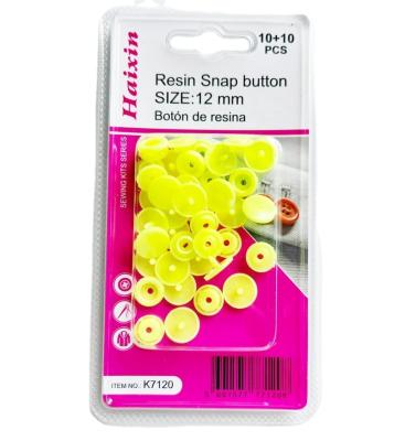 China Hot Sale Wholesale 12mm Resin Snap Sewing Accessories Sewing Buttons For Garment In Puff for sale