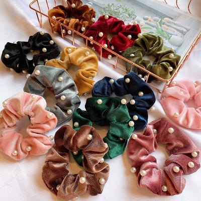 China Fashion wholesale custom color big velvet hair scrunchie women girls fashion luxury velvet pearl hair scrunchies hair ties for sale