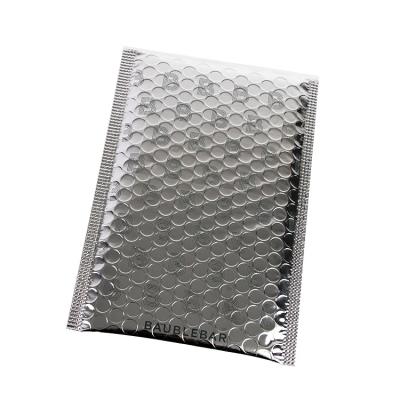 China Free Sample Strong Adhesive Wraps Bubble Bag Matte Lamination Extruded Poly Bubble Mailers For Clothing Package for sale