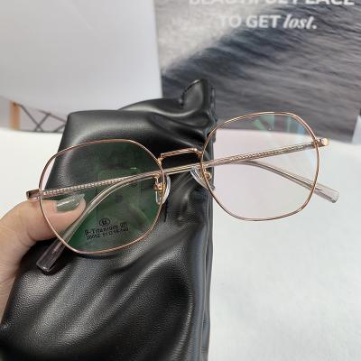 China Hot Selling Titanium Eyeglasses Frames Metal Fashionable Slim Optical Glass Frames For Men Women Unisex for sale