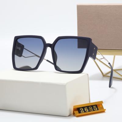 China 2021 New Fashion Sunglasses 2022 Designer Sunglasses Famous Woman Brands Luxury Customize Case Famous Brands Ladies Polarized Sunglasses for sale