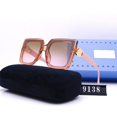 China Luxury Designer Sunglasses 2022 Famous Brands New Fashion Designer Sunglasses Women Brands Shades Famous Designer Luxury Oversized Square Sunglasses for sale