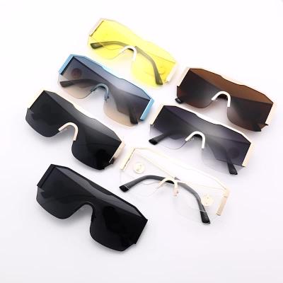 China 2021 Luxury Resin Women Man UV400 Brand Designer Newest New Arrival Sunglasses High Quality Metal Hot Fashion Oversized Rimless Sunglasses for sale