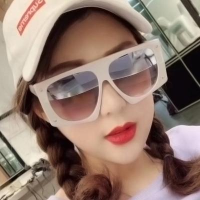 China Ease 2022 Trendy Polygonal Rivet Shades Oversized Ladies Sun Glasses Custom Big Sun Glasses Men Sun Glasses Logo Lenses for sale