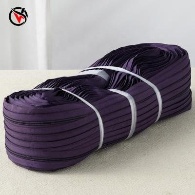 China Viable Wholesale Color 3 Size Nylon Zipper Clothes Stitches Cover Comforter Cover Pants Pillowcase 3# Plastic Bag Zipper for sale