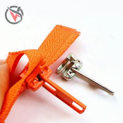 China Vislon Color Manufacturer Plastic Zipper Puller Viable Large Available Zipper Teeth for sale