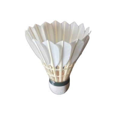 China 2021 sandwich cork cheap badminton shuttlecock BWFLevel badminton shuttlecock for sale