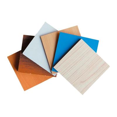 China Moisture Proof Fabrics Plain Sheet Wood MDF Laminated Board 18MM E0 E1 for sale