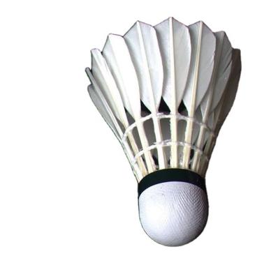 China DailyTrainning High Quality Cheap Price Goose Feather Shuttlecock Badminton / Professional Wholesale Competition Shuttlecock for sale