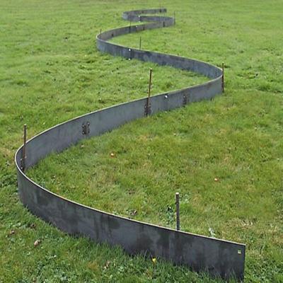 China Outdoor Garden Decorative Metal Garden Edging Fencing Garden Edging Lawn Edging Landscaping for sale