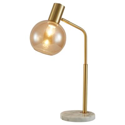 China New modern copper bedside table lamp hot sale simple light popular design led desk light for home for sale