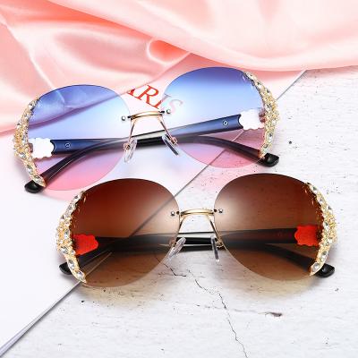 China New Fashion Sunglasses Wholesale Designer Women Custom Rimless Sunglasses With Diamonds for sale