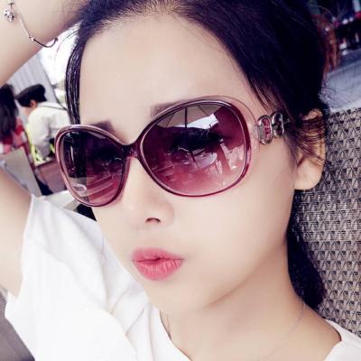 China Newest Fashion Sunglasses Designer Wholesale Custom Fashion Design Women Sunglasses for sale