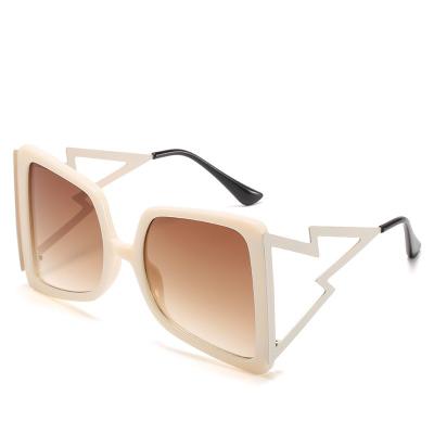 China Fashion Sunglasses Large Frame Commercial Exaggerated Women's Sunglasses Fashion And Leisure for sale