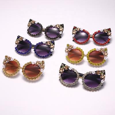 China New Arrivals Cat Eye Diamond Luxury Custom Large Frame Sunglasses Retro Fashion Sunglasses 2021 Newest Trendy Women for sale