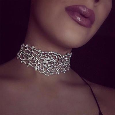 China New Diamond Hollow Neck Chain Woman Inlaid Scarf CLASSIC Diamond Necklace Geometric Alloy Rhinestone for sale