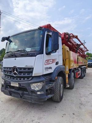 Chine Pompes à béton Mercedes Benz montées sur châssis pour projets de construction rouges à vendre