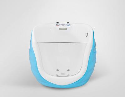 中国 Eco-freindly Baby Massage Bathtub With Shower Baby Basin 販売のため