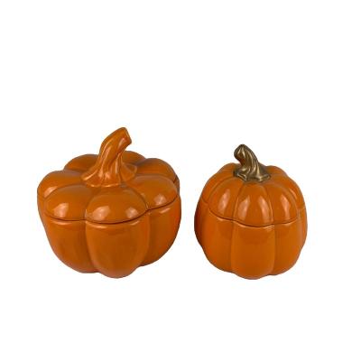 China Traditional Handmade Ceramic Pumpkin Shape Figurines Supplies Fall And Thanksgiving Decorating Jar With Lid For Storage for sale