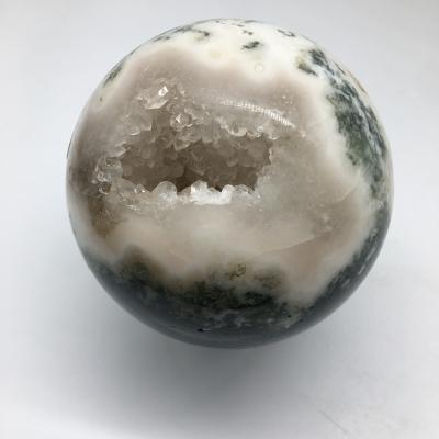 China Wholesale Support Europe Feng Shui Natural Crystal Sphere Moss Agate Quartz Crystal Sphere for Healing for sale