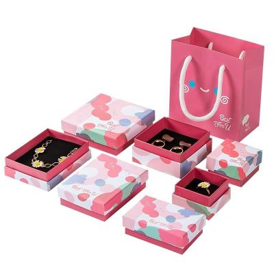 China Handmade Custom Rigid Cardboard Paper Closure Logo Styles Bracelet Jewelry Boxes Packaging Boxes for sale