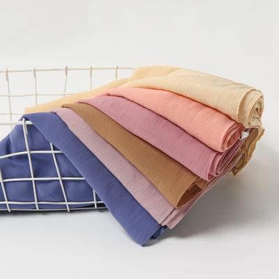 China New Muslim Simple Soft Smooth Chiffon Shawls Large Size Muslim Headscarf Pleat Pleated Chiffon Hijabs Shawls for sale