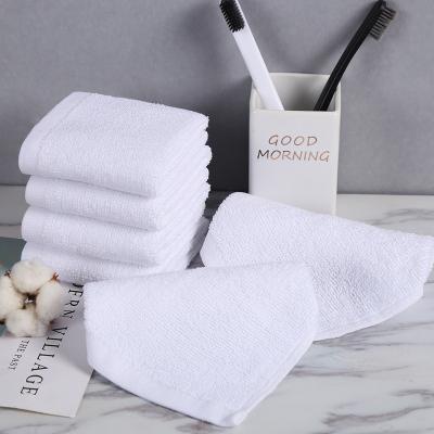 China 100% Breathable Quick Dry Long Robes And Logo White Bath Hotel Towels Custom Made Five Star Bath Hotel Cotton Robe Wholesale Child Safe Towels for sale