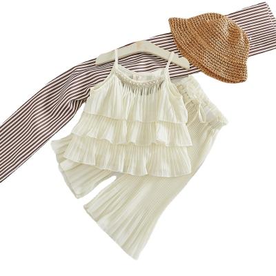 China Other Design Wholesale Baby Girl Costume With White Chiffon Shirt Sleeveless Fancy Bows Tiny Floral Shorts for sale