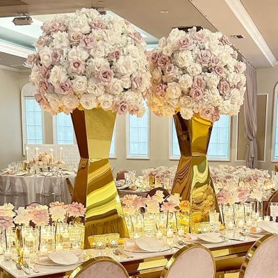 China Popular Gold Stainless Steel Plinths Flower Stand Table Decoration Accessories Wedding Centerpieces for sale