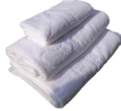 China Luxury Thick Jacquard Embossed 550GSM Combed 550GSM Cotton Solid Towel Child Safe Hotel Bath Towel Ultra Soft Set With Embellished Borders for sale