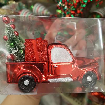 China 2020 New Arrivals Christmas Tree Decoration Red Color Inflatable Plastic Car Modern Christmas Ornaments for sale