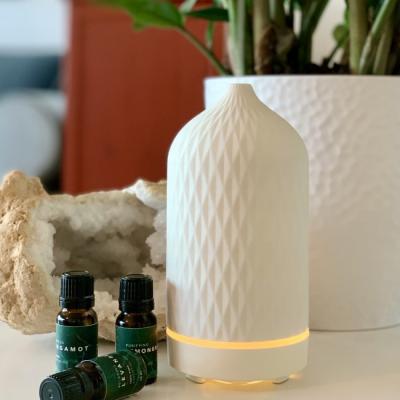 China 2022 New Hotel Diamonds Ceramic Aroma Diffuser Sell From Factory Directly for sale