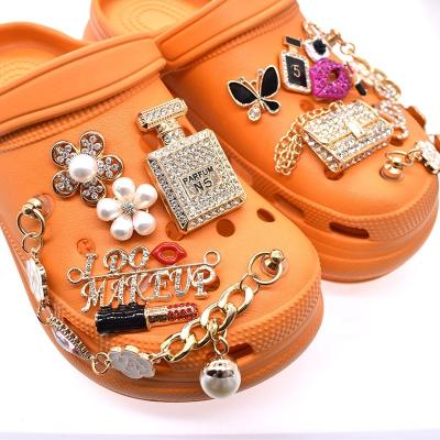 China Men's DIY Bling Crystal Rhinestone Pearl Croc Shoe Charm Fashion Women's Shoe Charm Jewelry Set Decoration For Birthday Gift for sale