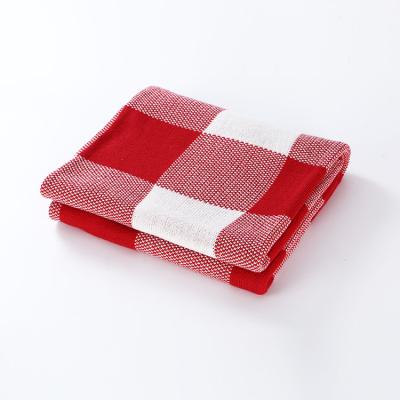 China Anti-static Antistatic Plaid Pattern Custom Cotton Knitted Blanket Red And White Soft Warm Blanket for sale