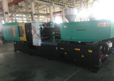 China 300 Ton Horizontal Plastic Injection Moulding Machine For PPR Pipe Fittings for sale