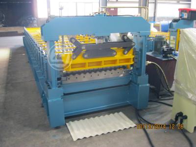 China Mitsubishi PLC Corrugated Metal Roof Roll Forming Machine Yield Strength 550Mpa for sale